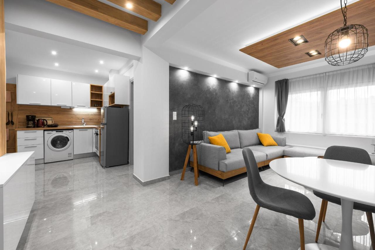 Wood N White, Nilie Hospitality Mgmt Apartment Tesalonika Bagian luar foto