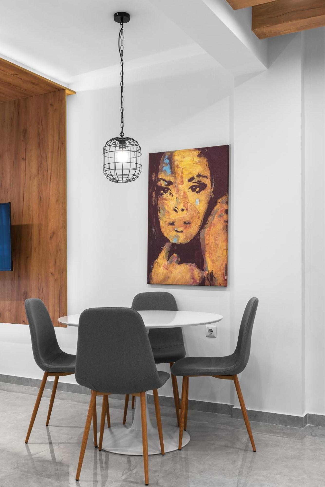 Wood N White, Nilie Hospitality Mgmt Apartment Tesalonika Bagian luar foto