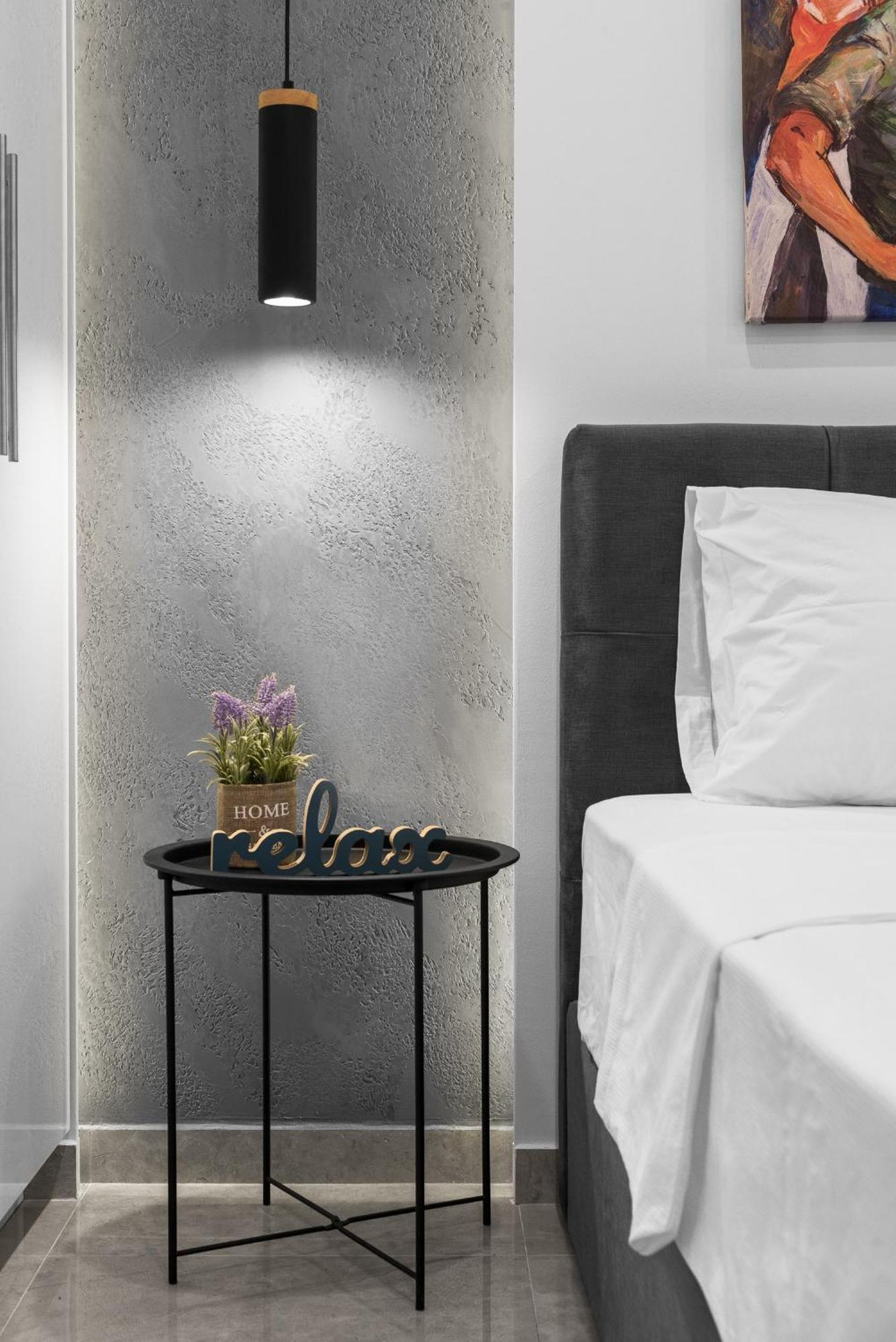 Wood N White, Nilie Hospitality Mgmt Apartment Tesalonika Bagian luar foto